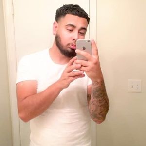 Meet your Posher, Carlos